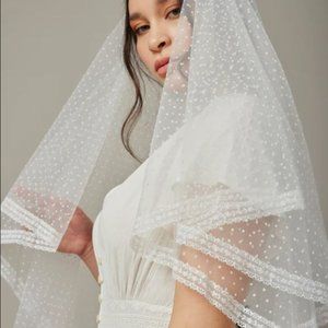 Ofrenda Studio Carmen Dotted Tulle Lace Veil With Blusher NIB
